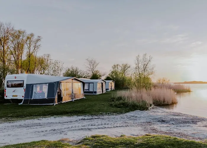 Holiday Caravan Holle Poarte Makkum